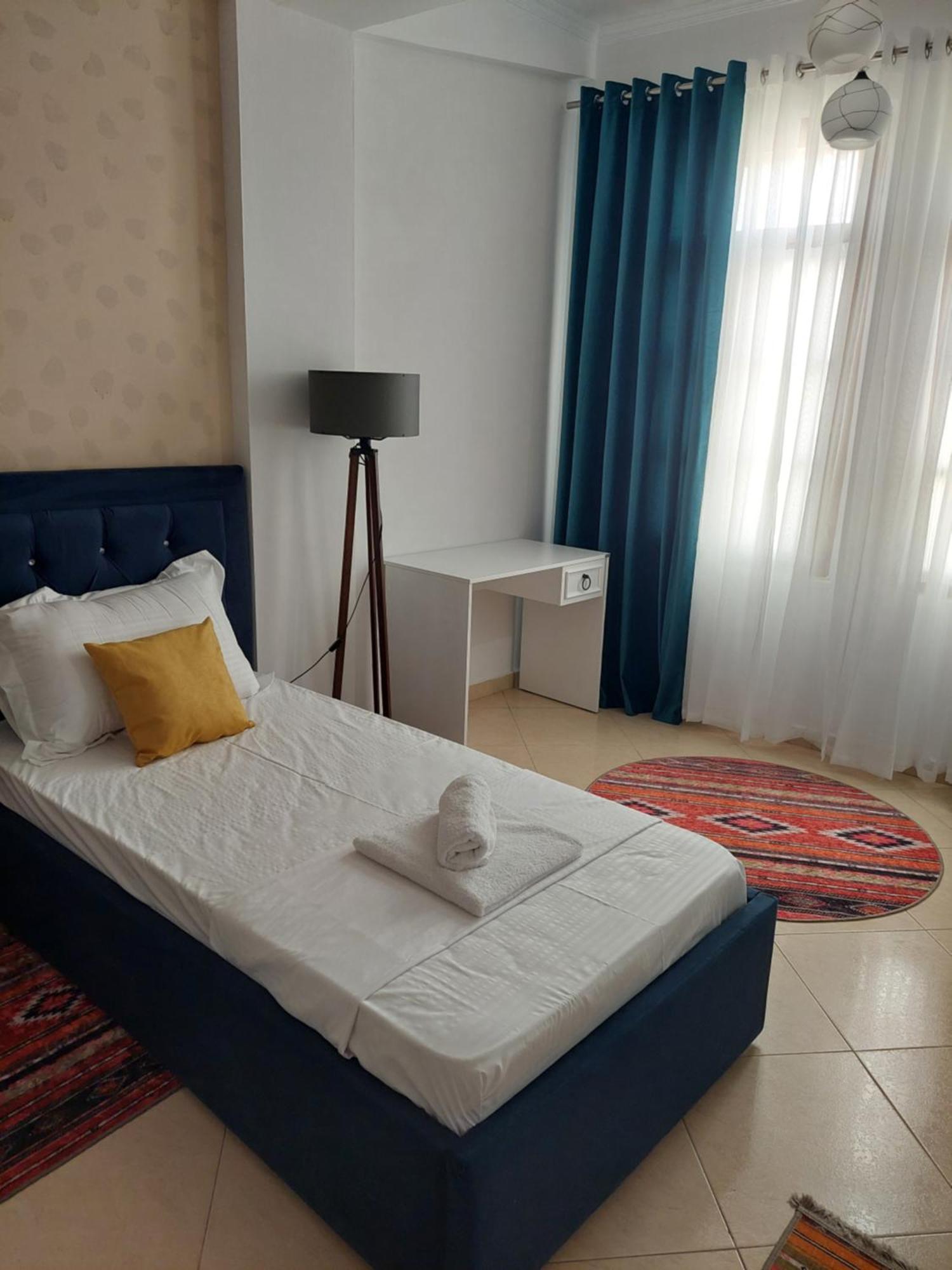 Godard Apartments Vlorë Εξωτερικό φωτογραφία