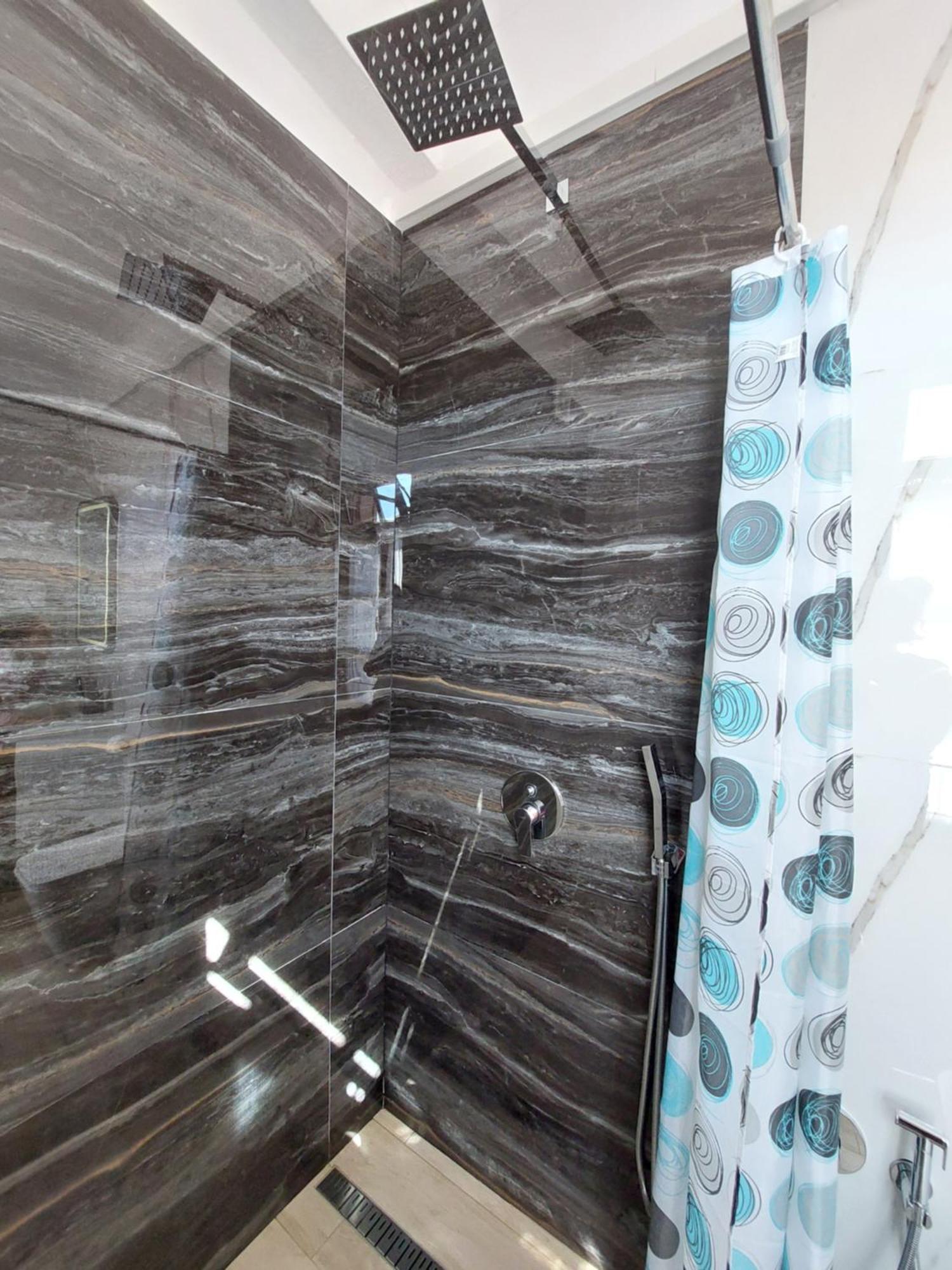 Godard Apartments Vlorë Εξωτερικό φωτογραφία