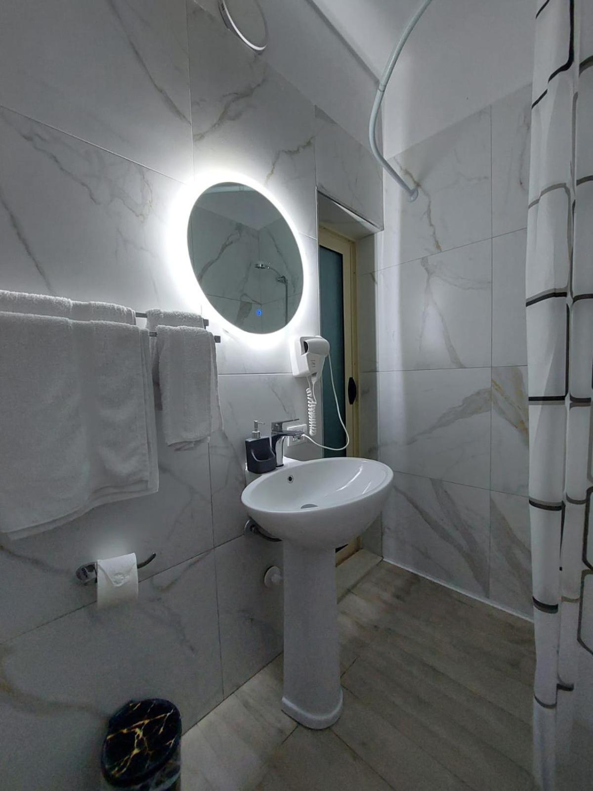 Godard Apartments Vlorë Εξωτερικό φωτογραφία